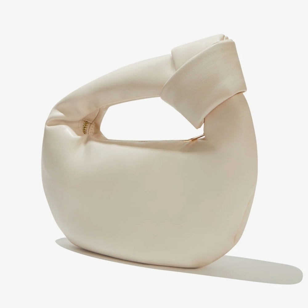 🌿 Melie Bianco Cream Knot Croissant Hand/Wrist/Clutch ~ NWT - Picture 2 of 12